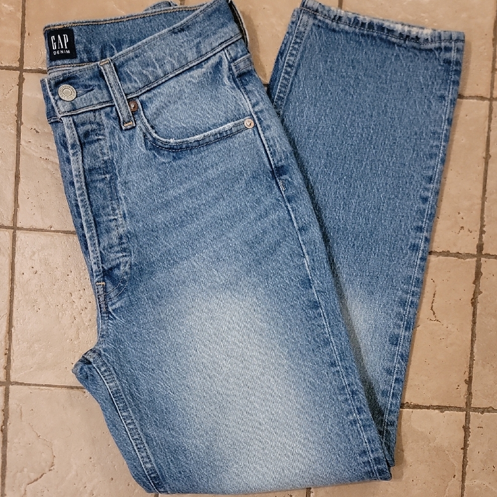 Great Condition Gap Cheeky Straight Jeans